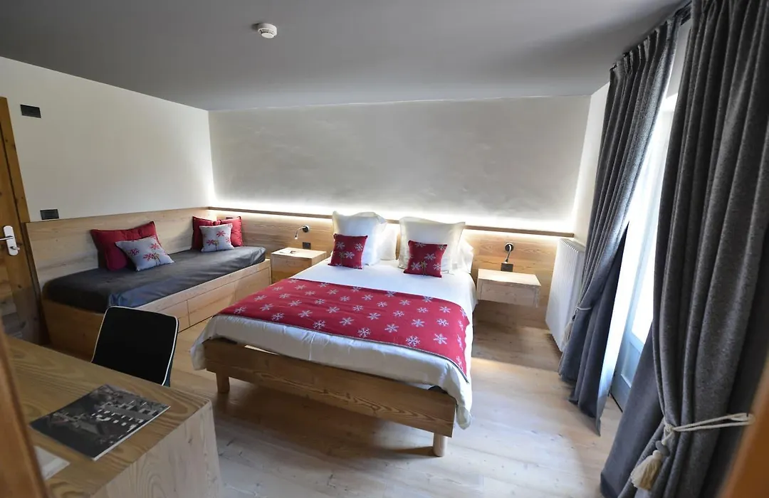 La Madonnina Del Gran Paradiso Wellness Hotel-1